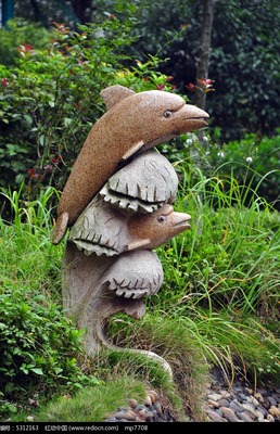 海豚石雕 藝術與自然的交融