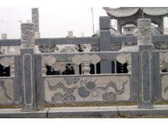 典雅庭院，藝術(shù)雕琢 異形欄板與裝飾擺件的空間美學(xué)