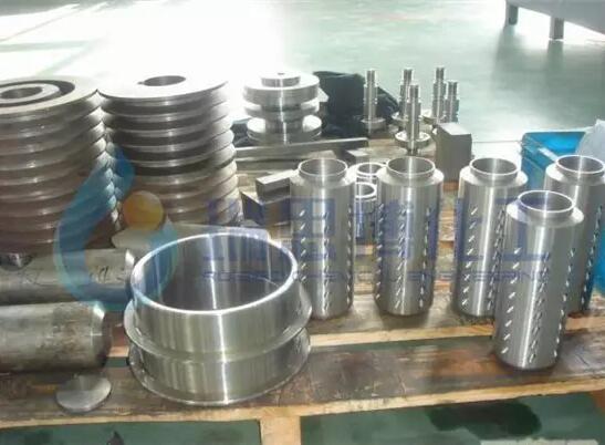 機械設(shè)備零部件去油污清洗劑用哪個好?案例上圖